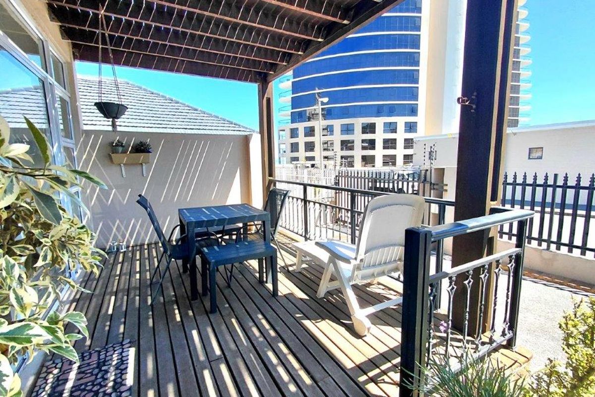 Your seaside escape awaits — just steps from the beach! - Photo 3