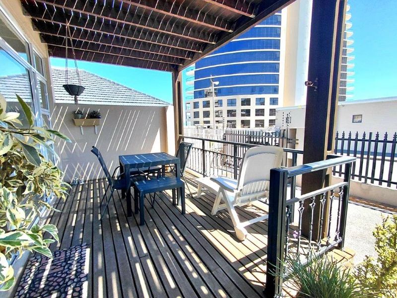 Your seaside escape awaits — just steps from the beach! - Photo 3