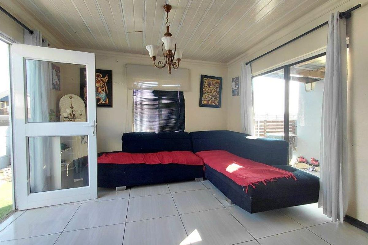 Add your personal touch to this property offering space and opportunity - Photo 5