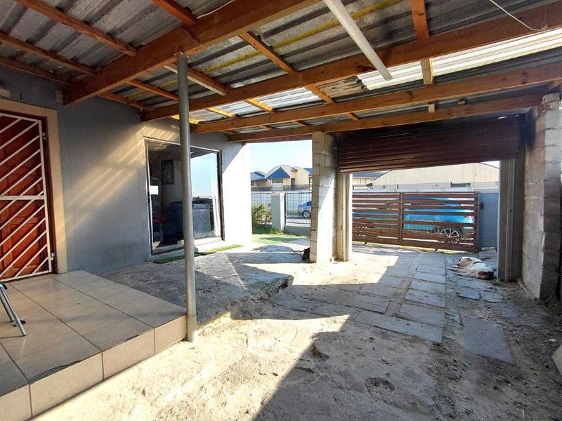 Add your personal touch to this property offering space and opportunity - Photo 2