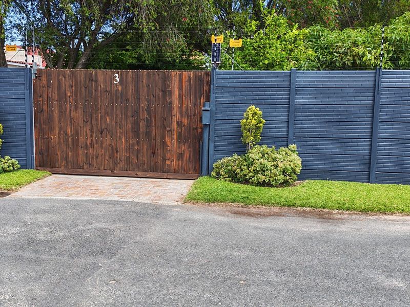 House For Sale In Kleinmond - Photo 2