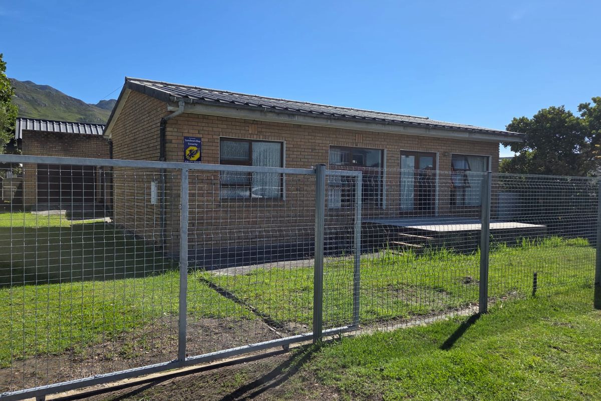 House For Sale In Kleinmond - Photo 3