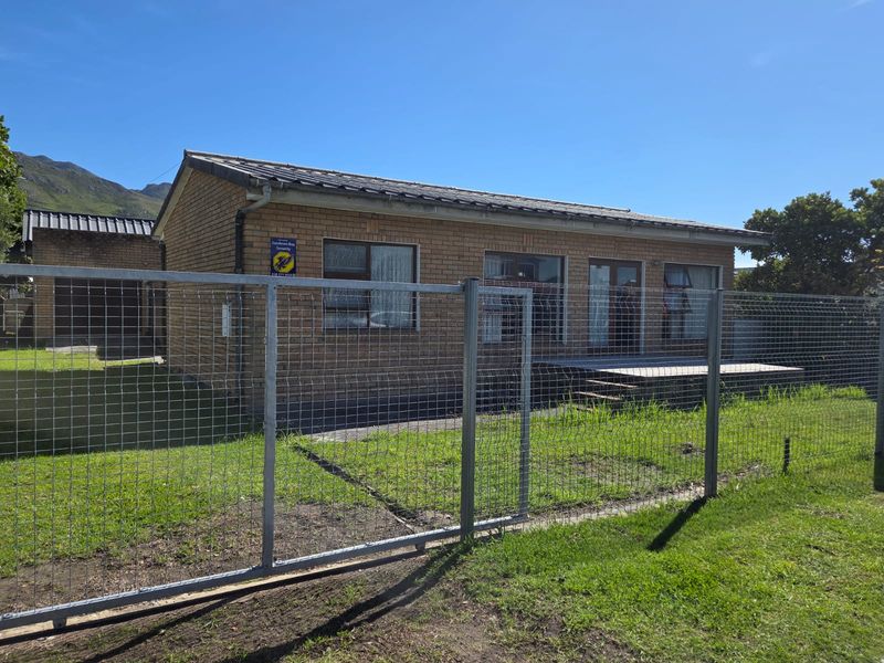 House For Sale In Kleinmond - Photo 3