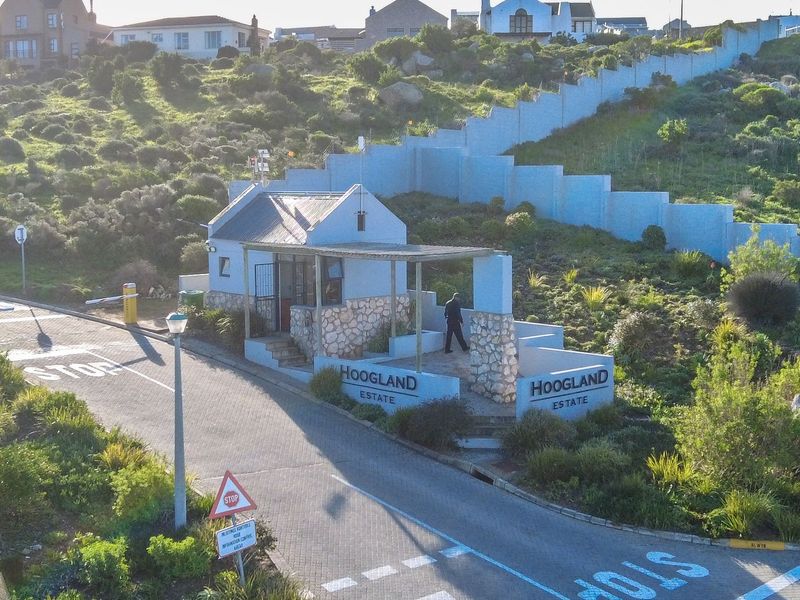 Secure, Scenic Seaside Living Above the Bay - Photo 4