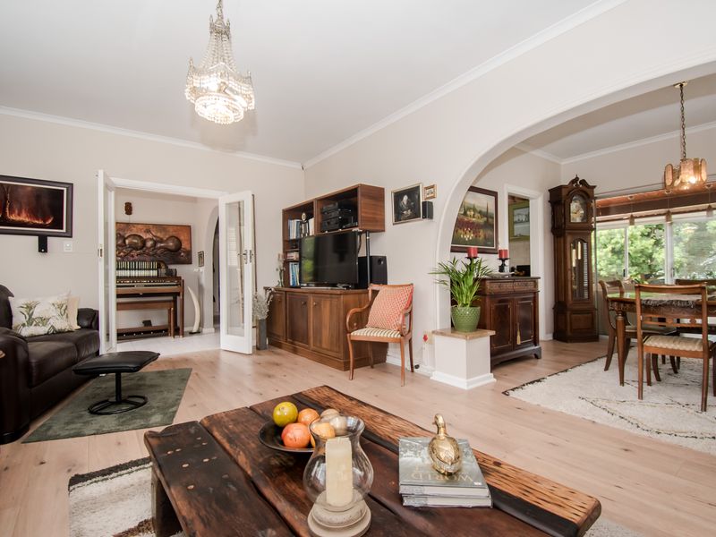 Space and solid foundations in prestigeous La Sandra - Photo 8