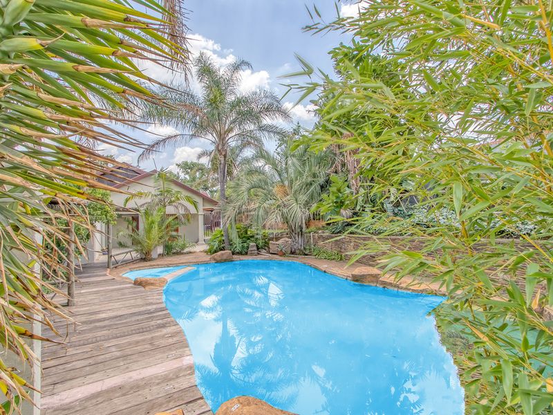 Space for Everyone! Family Home with Cottage and Excellent Security - Photo 3