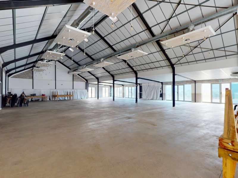 Spectacular 7.8ha off-grid farm with Guesthouse & Function Venue - Paarl! - Photo 4