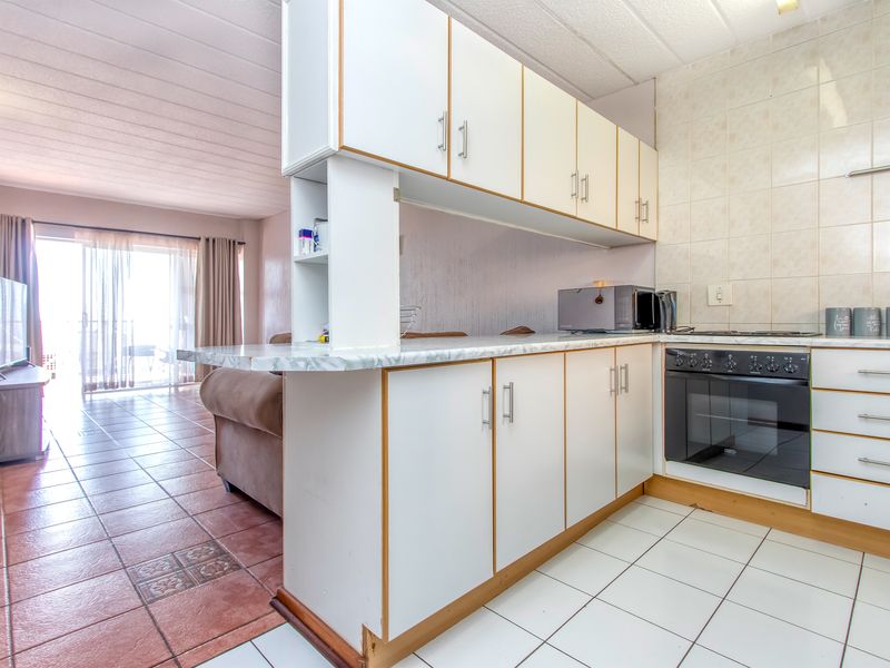 2 Bedroom Apartment - Photo 8