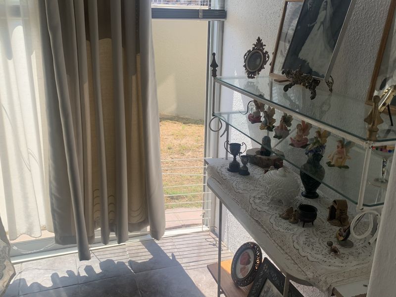 Apartment For Sale In Strand - Photo 8