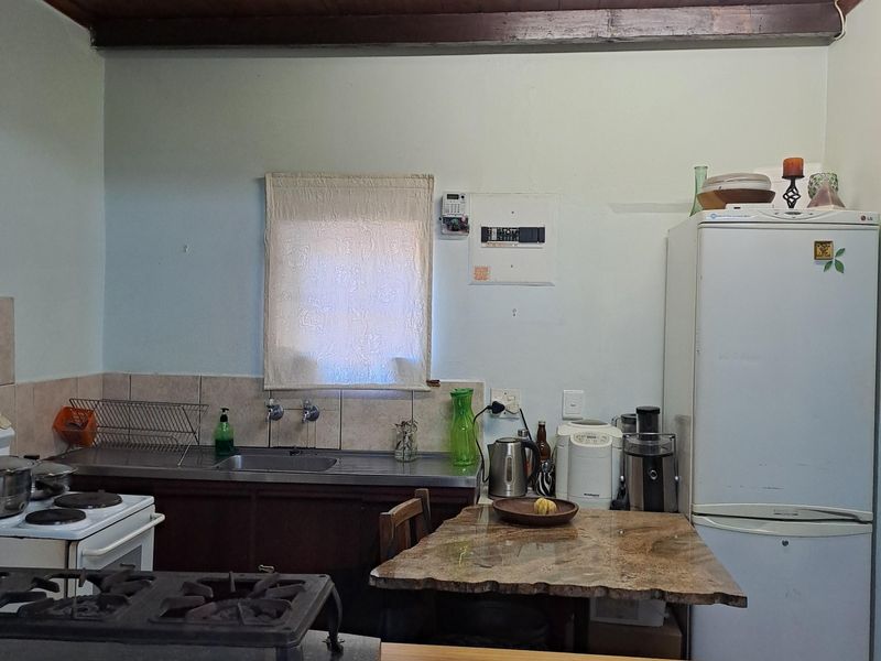 Charming Bachelor Garden Cottage Ideally Located Close To The Beach - Photo 3