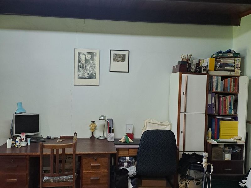 Charming Bachelor Garden Cottage Ideally Located Close To The Beach - Photo 5