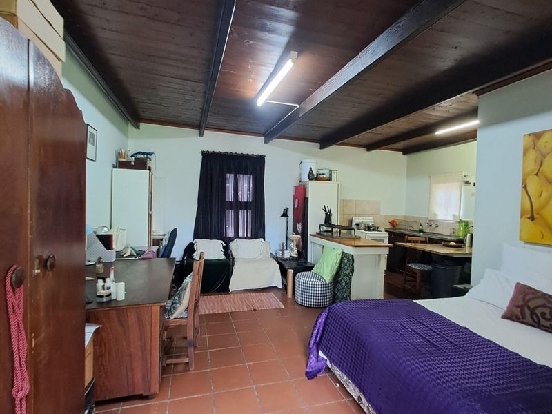 Charming Bachelor Garden Cottage Ideally Located Close To The Beach - Photo 8