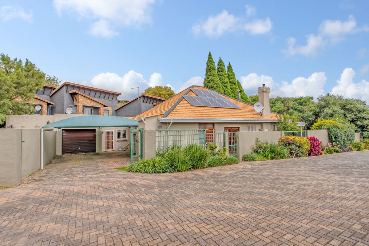 Secure Home in a Small Complex with Solar Back Up Power - Photo 2