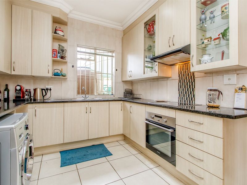 Secure Home in a Small Complex with Solar Back Up Power - Photo 10