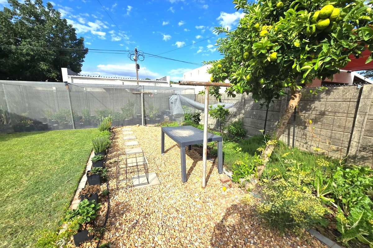 Hot new release! - Photo 5