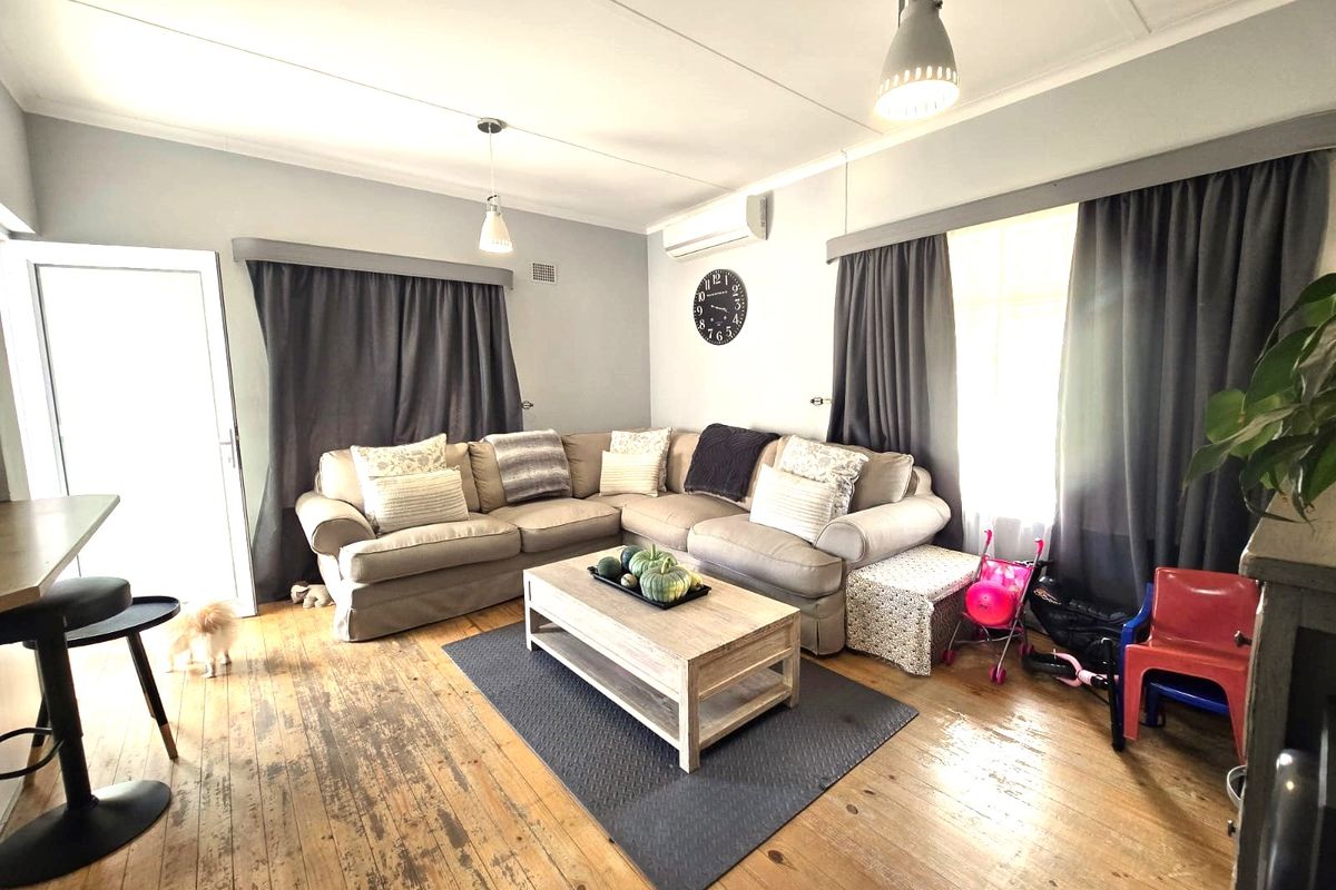 Hot new release! - Photo 2