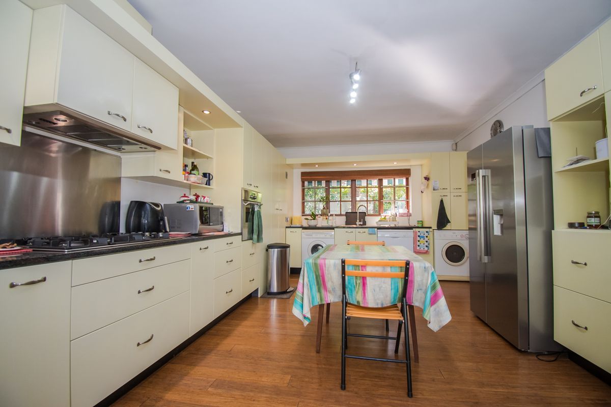 Cute Cape Cottage in established suburb - Photo 5