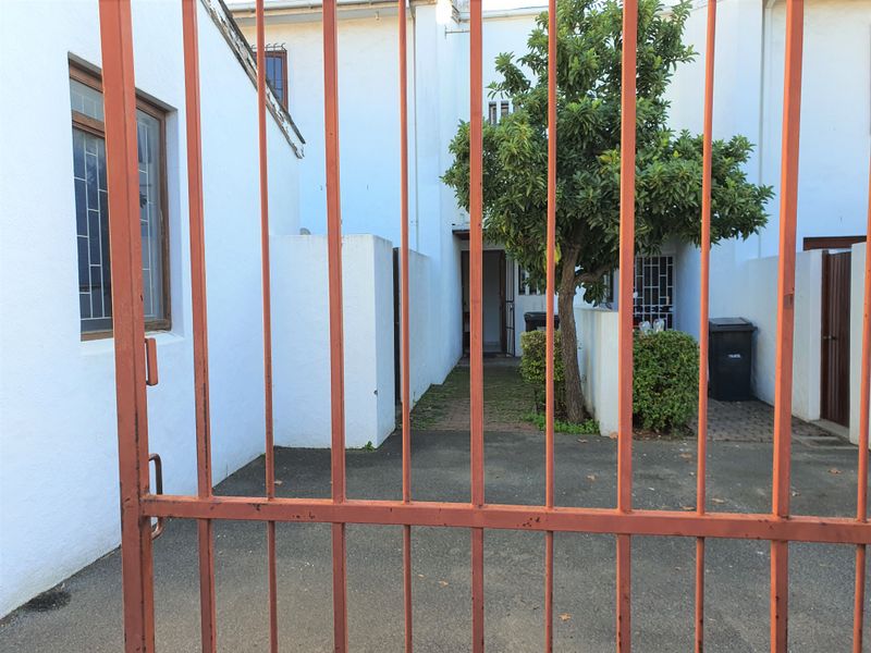 Spacious home to rent in central position - Photo 5