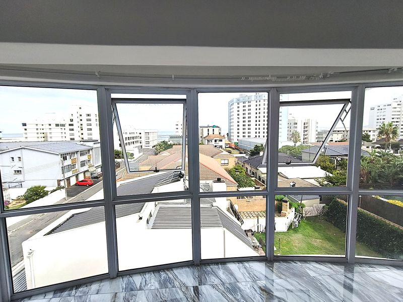 AIRBNB - COASTAL INVESTMENT - PRIME STRAND LOCATION - Photo 4