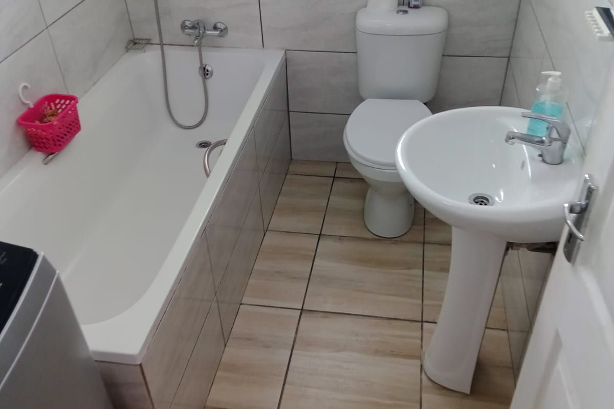 Step Into Homeownership – Affordable 3-Bedroom Gem in Beverly Park, - Photo 5