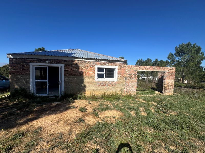 Exclusive Mandate – Priced to Sell! Finish It Your Way | No Transfer Duty - Photo 2