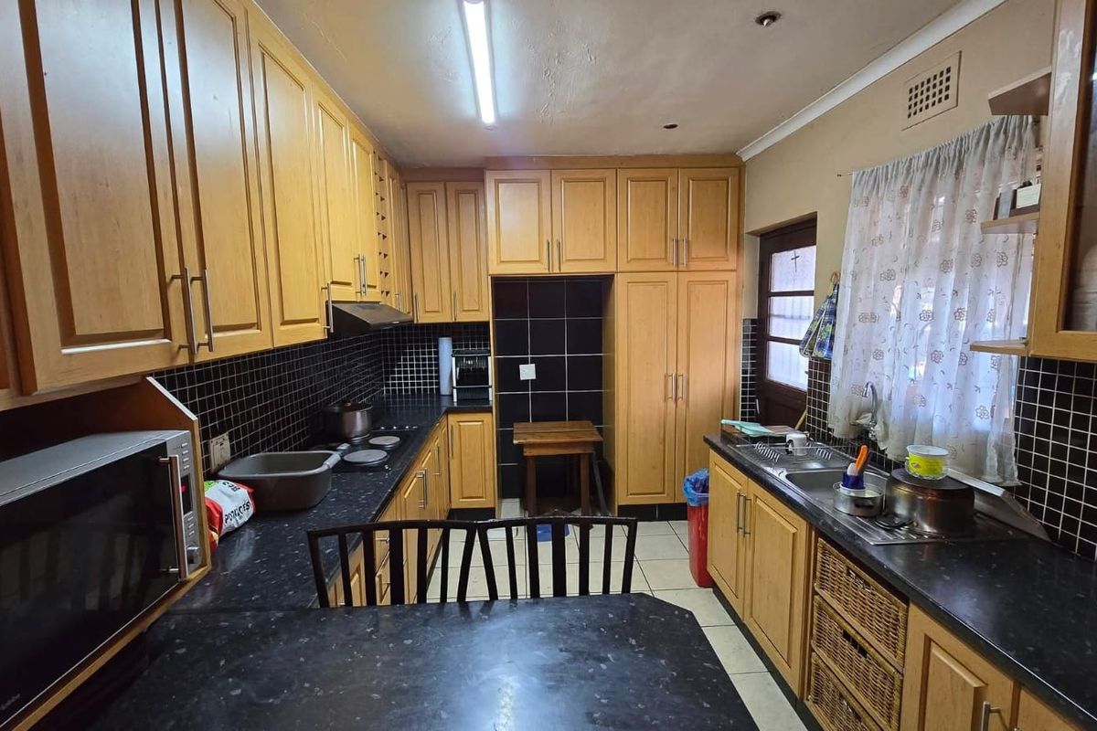 House For Sale In Kraaifontein - Photo 5