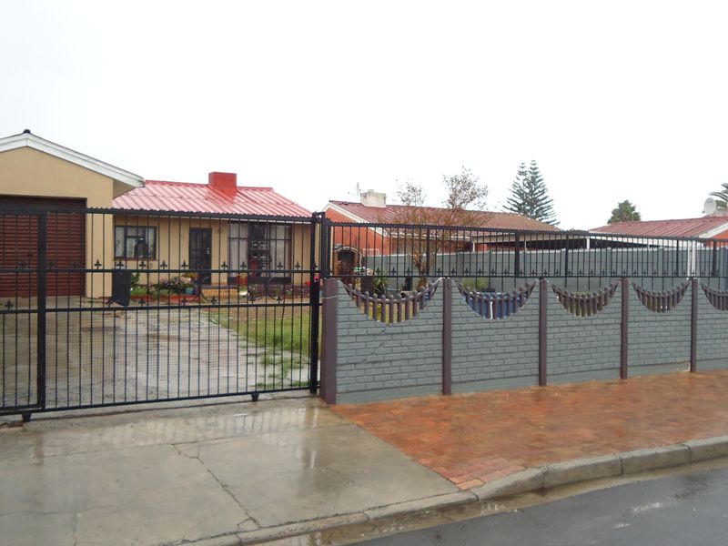 House For Sale In Kraaifontein - Photo 2