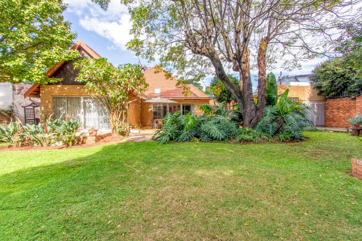 Versatile Multi-Unit Property with Excellent Rental Income Potential - Photo 3