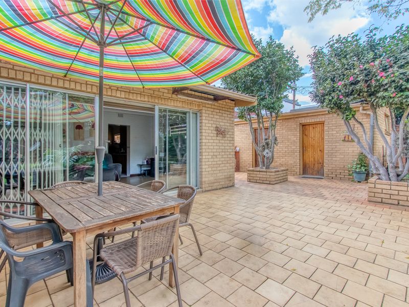 Versatile Multi-Unit Property with Excellent Rental Income Potential - Photo 6