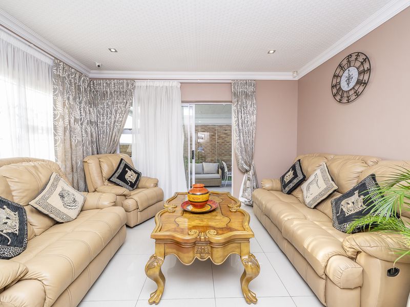 House For Sale In Kuils River - Photo 6