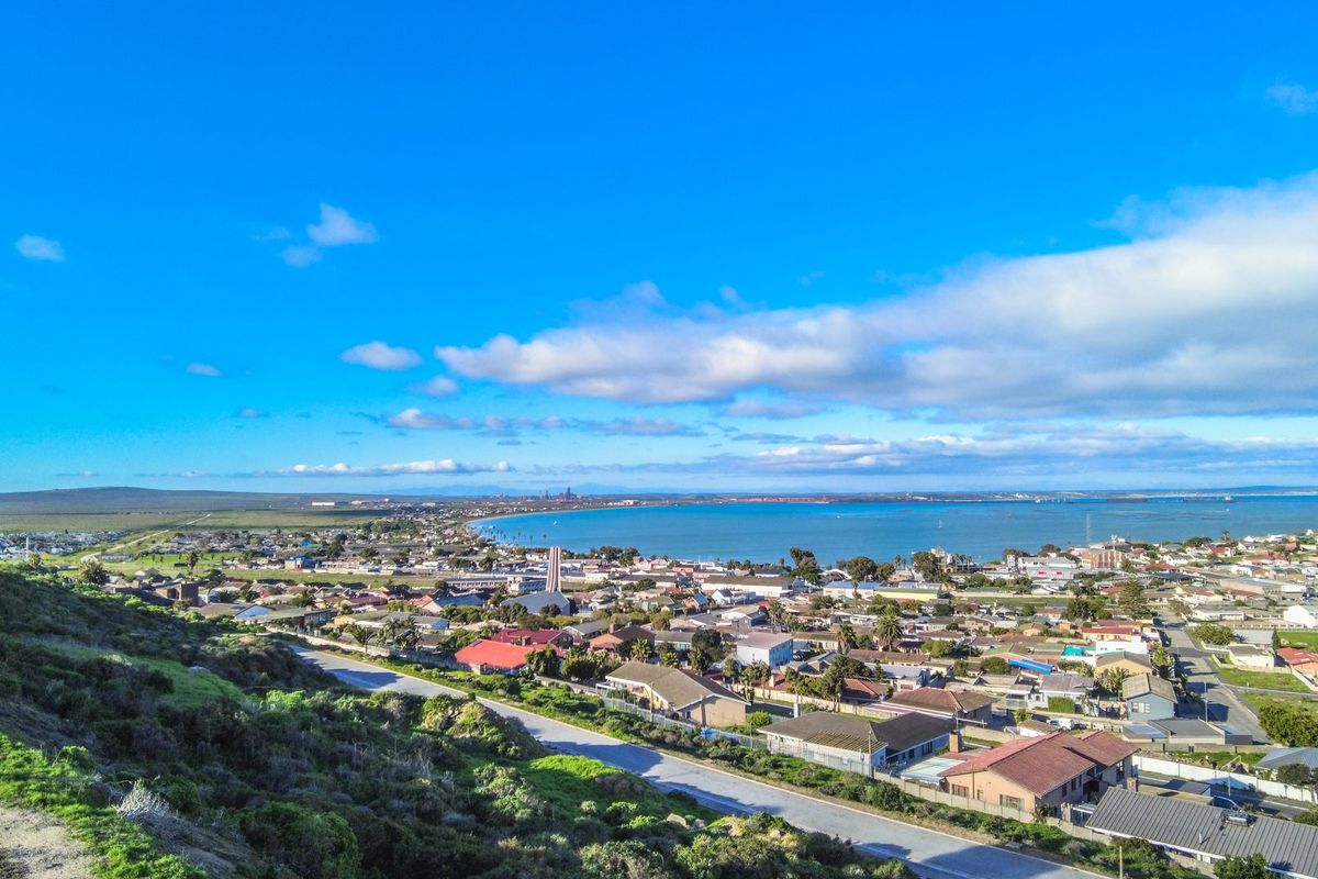 Well-positioned plot with beautiful views over Saldanha Bay - Photo 3