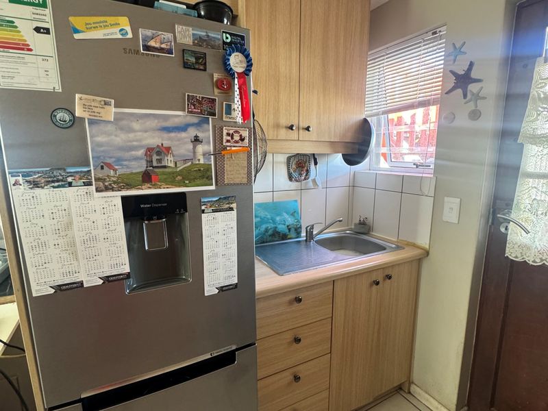 Exclusive Mandate – Comfortable Coastal Living with Mountain Views in Fountainhill, Gansbaai - Photo 8