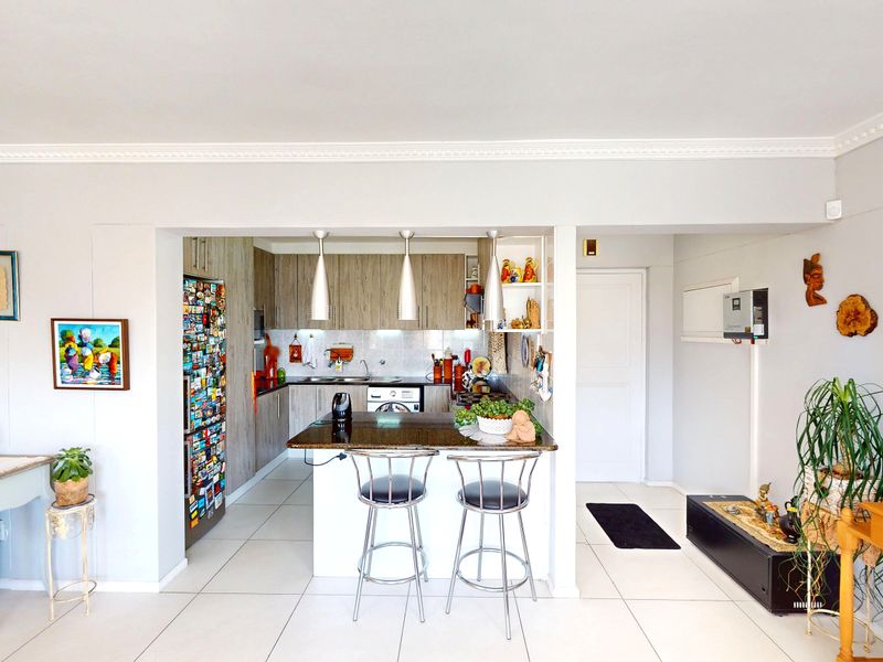 Immaculate 2 Bedroom Apartment Close To Strand Beach - Photo 5