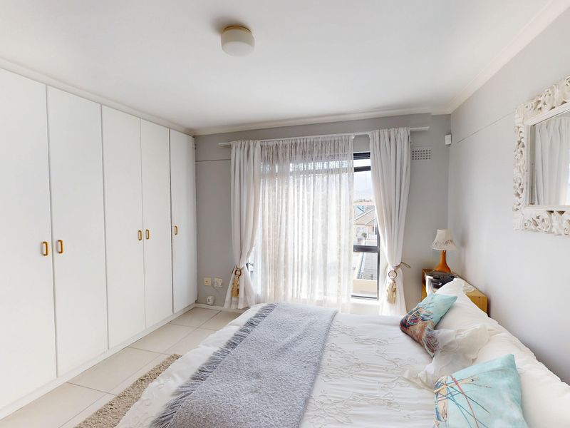 Immaculate 2 Bedroom Apartment Close To Strand Beach - Photo 7