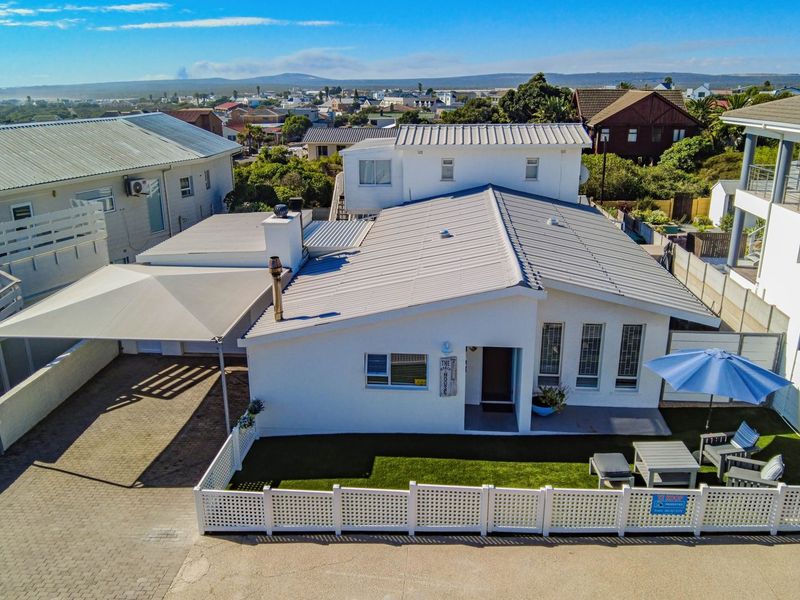 Beach House for Sale - Photo 1