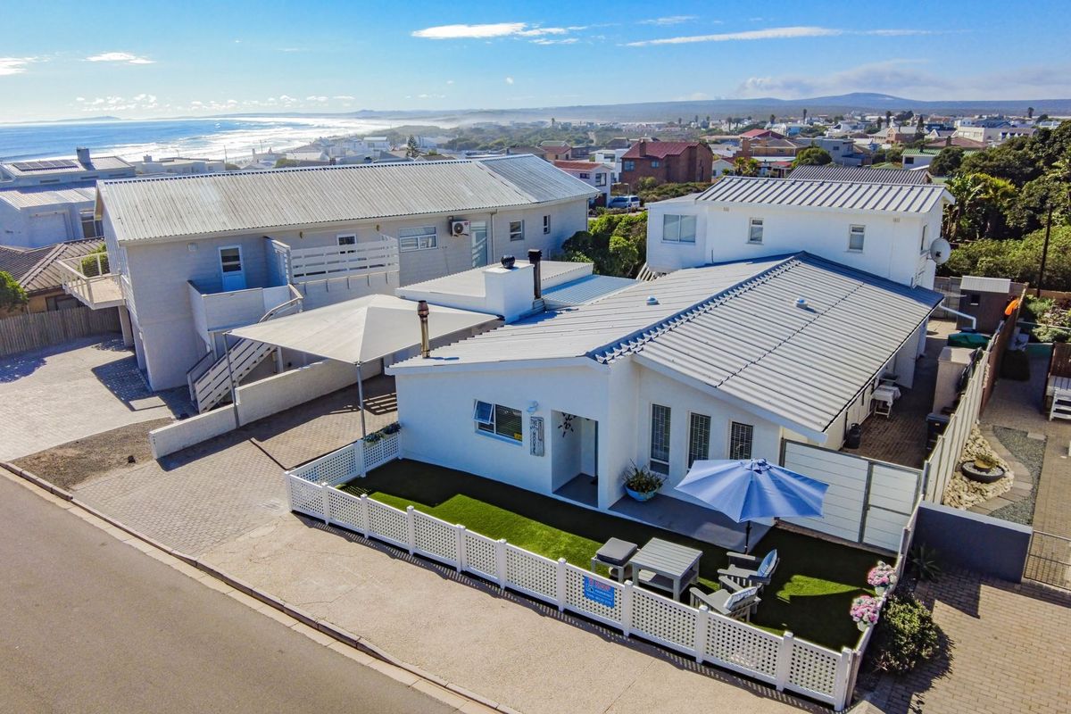 Beach House for Sale - Photo 5