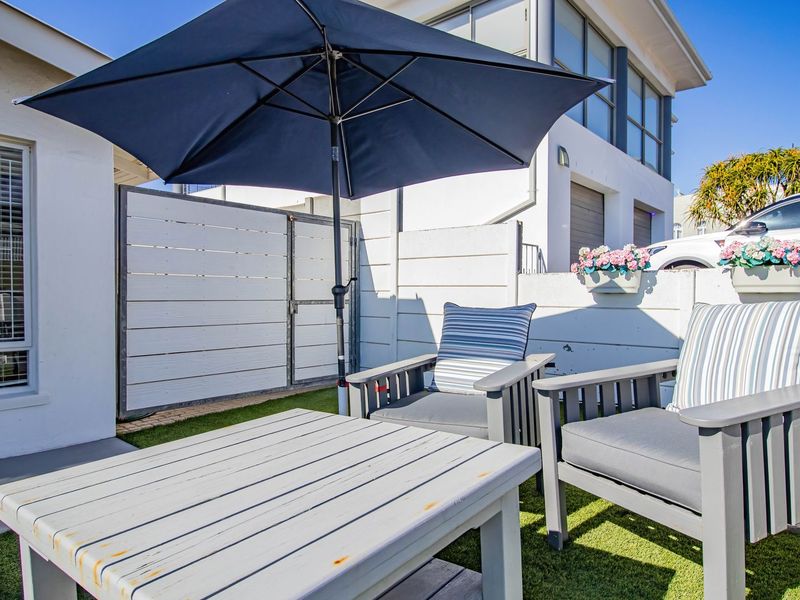 Beach House for Sale - Photo 10