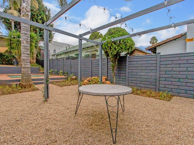Beautifully Renovated Family Home on the Ridge in Greymont - Photo 5