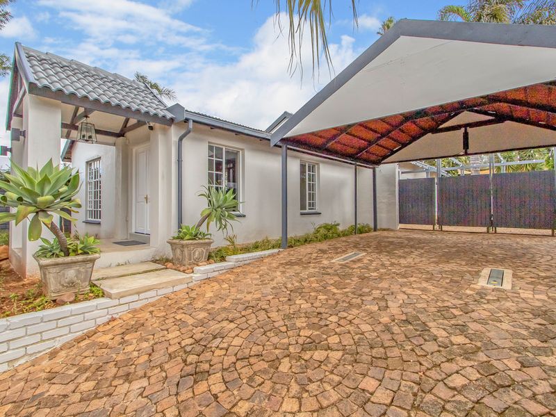 Beautifully Renovated Family Home on the Ridge in Greymont - Photo 2