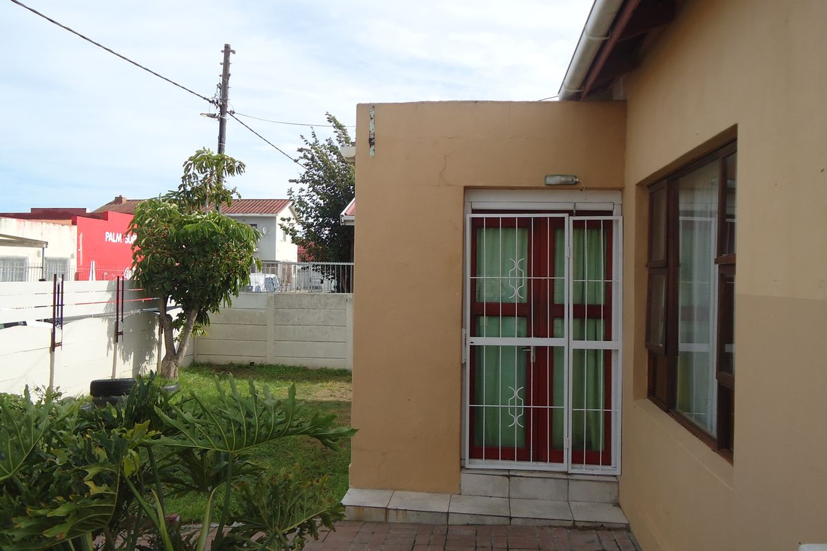 House For Sale In Strand - Photo 4