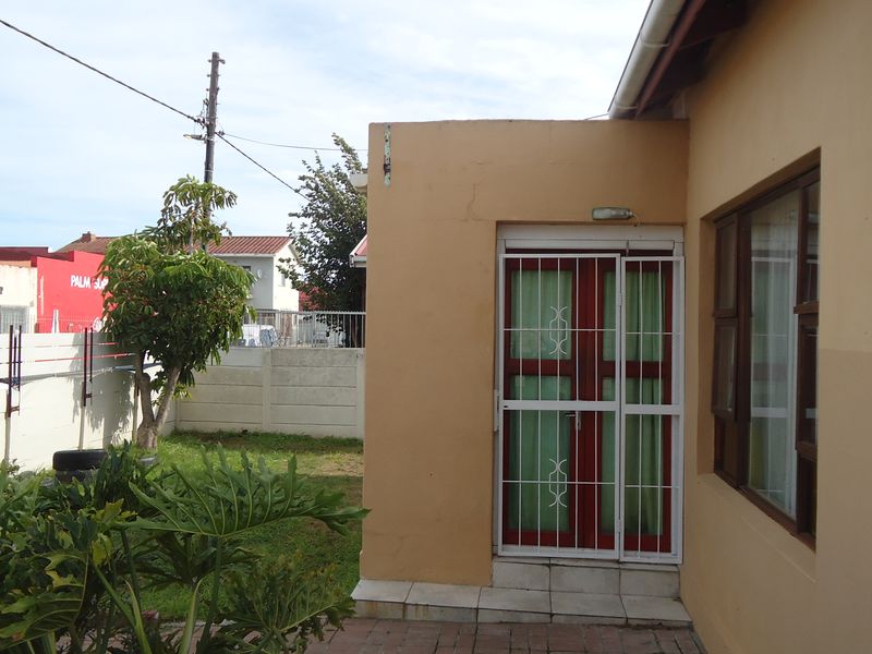 House For Sale In Strand - Photo 4