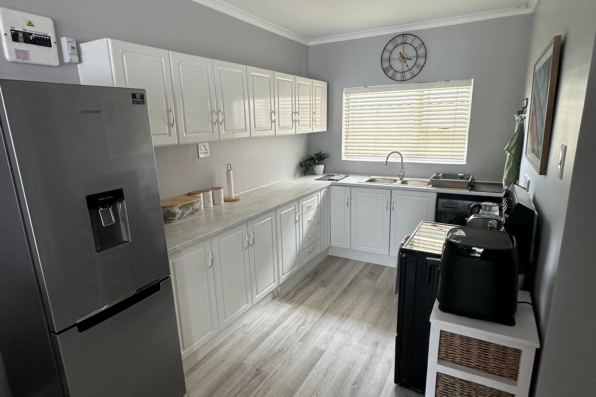 Apartment For Sale In Strand - Photo 4