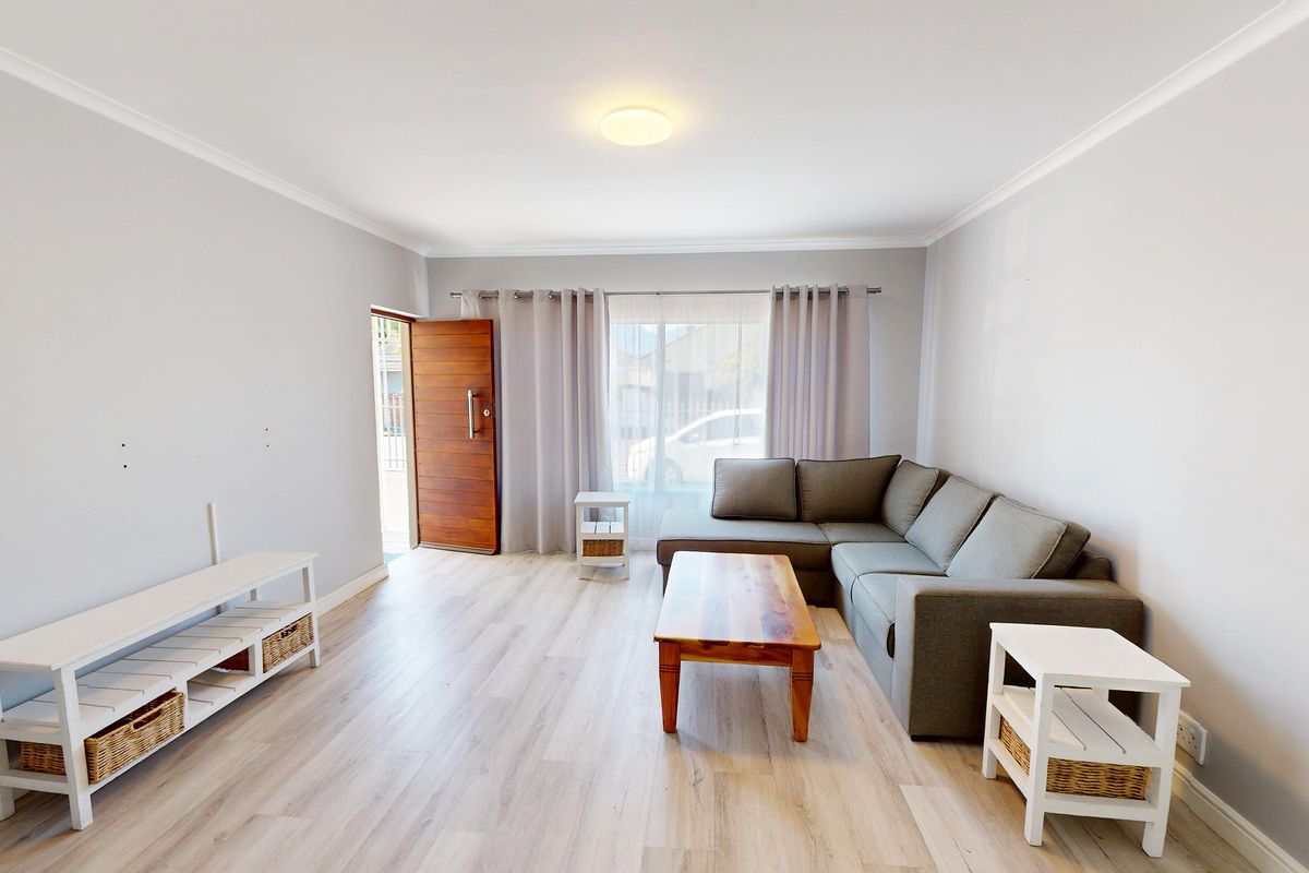Apartment For Sale In Strand - Photo 2