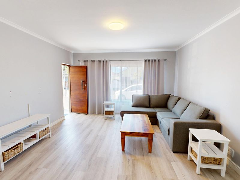 Apartment For Sale In Strand - Photo 2