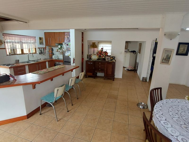 Charming family home with business potential. - Photo 5