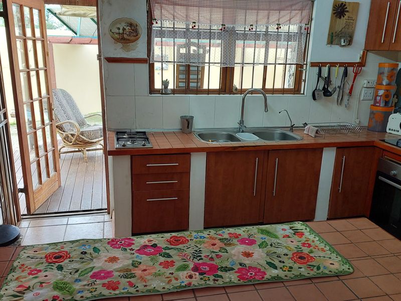 Charming family home with business potential. - Photo 9