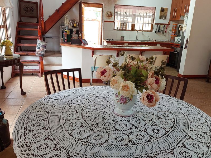 Charming family home with business potential. - Photo 10