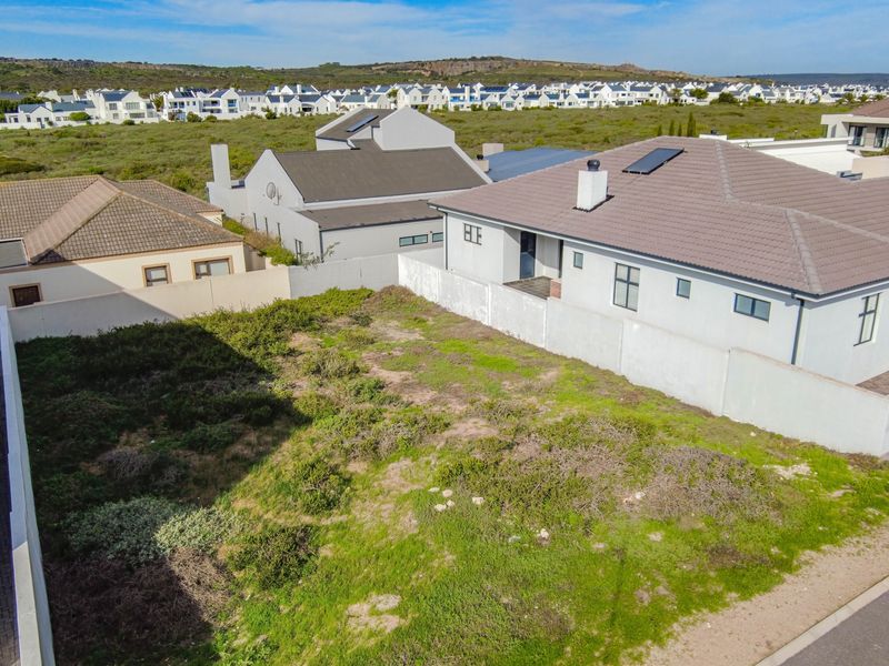 Coastal Luxury Starts Here - Photo 5