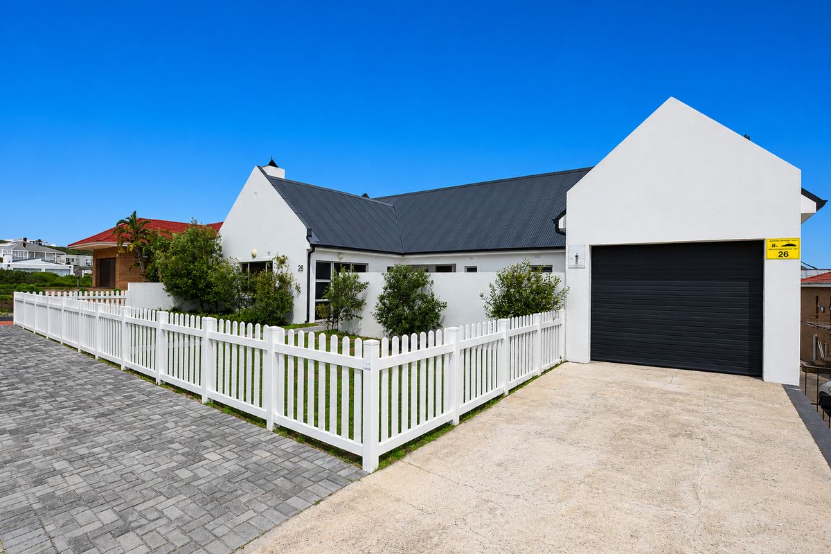 Walk to the Beach, Live the Coastal Dream: Yzerfontein Family Haven - Photo 2