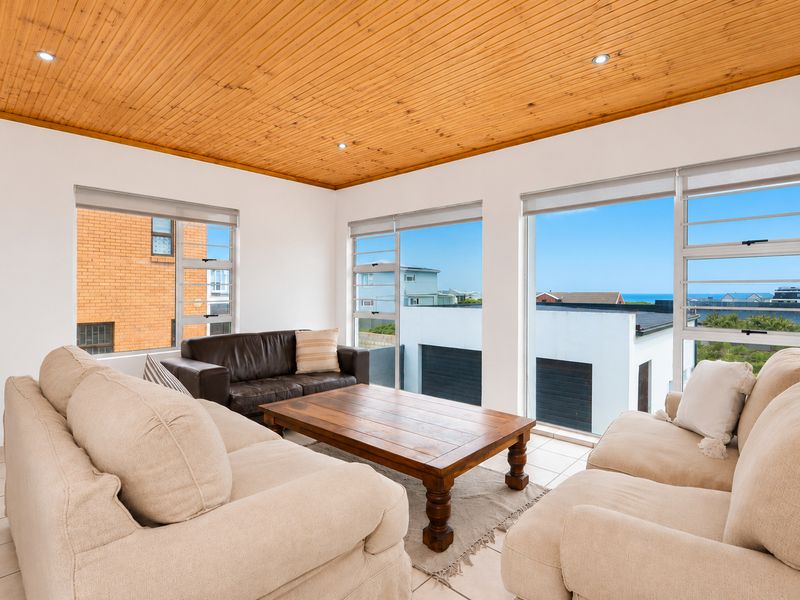 Walk to the Beach, Live the Coastal Dream: Yzerfontein Family Haven - Photo 3